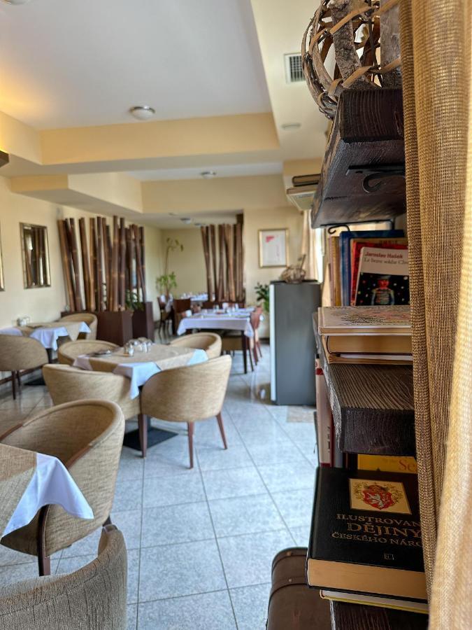 Hotel Theresia كولين المظهر الخارجي الصورة